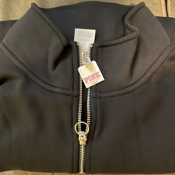 Victoria’s Secret quarter zipper with pockets oversized Large - Picture 2 of 3